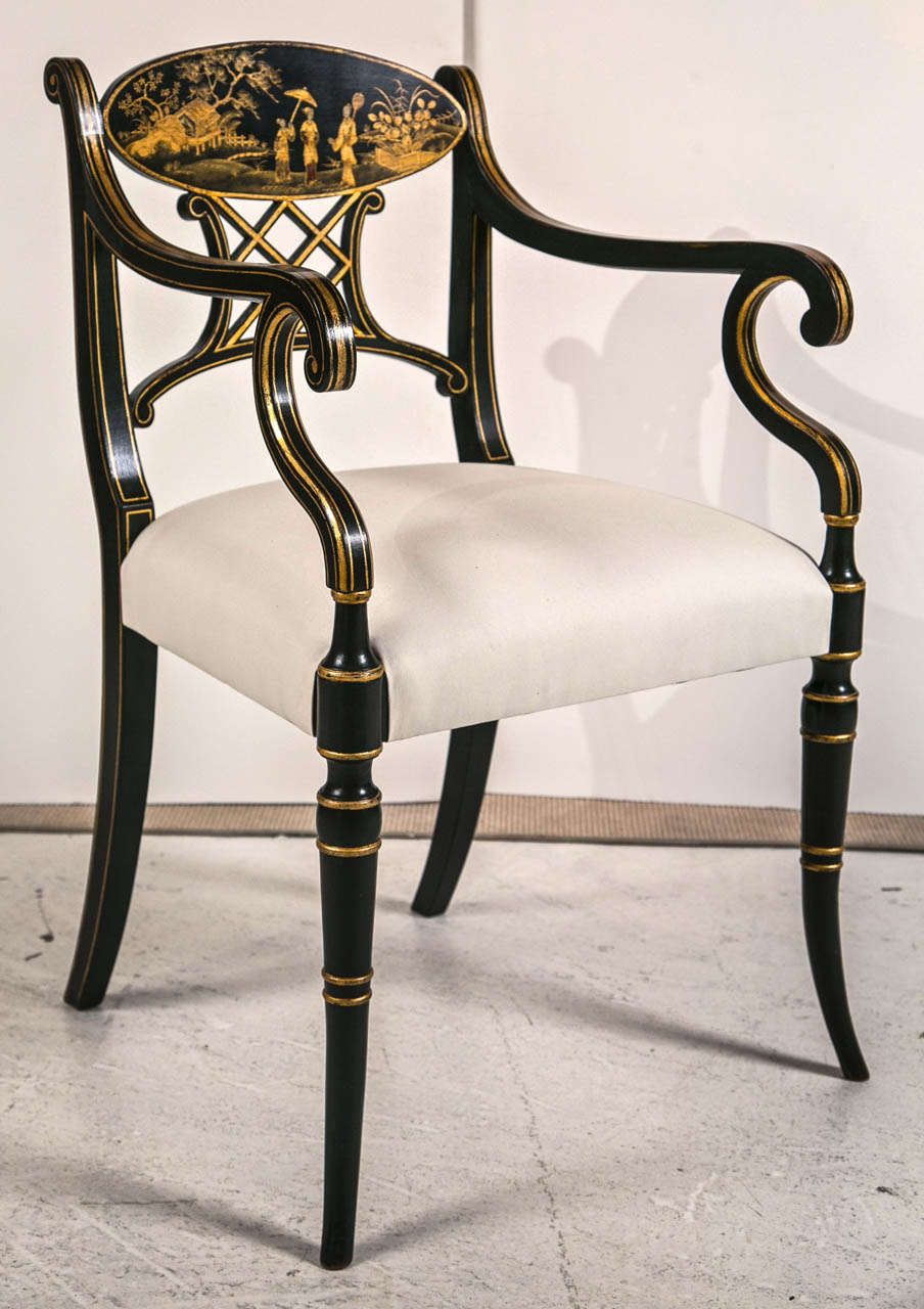 20ième siècle Vintage 20th c Regency Black Chinese Lacquer Chairs
