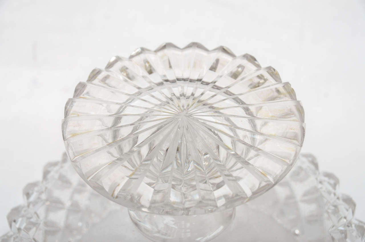 English Victorian Cut Glass Pedestal Fruit Bowl In Excellent Condition In Southampton, NY