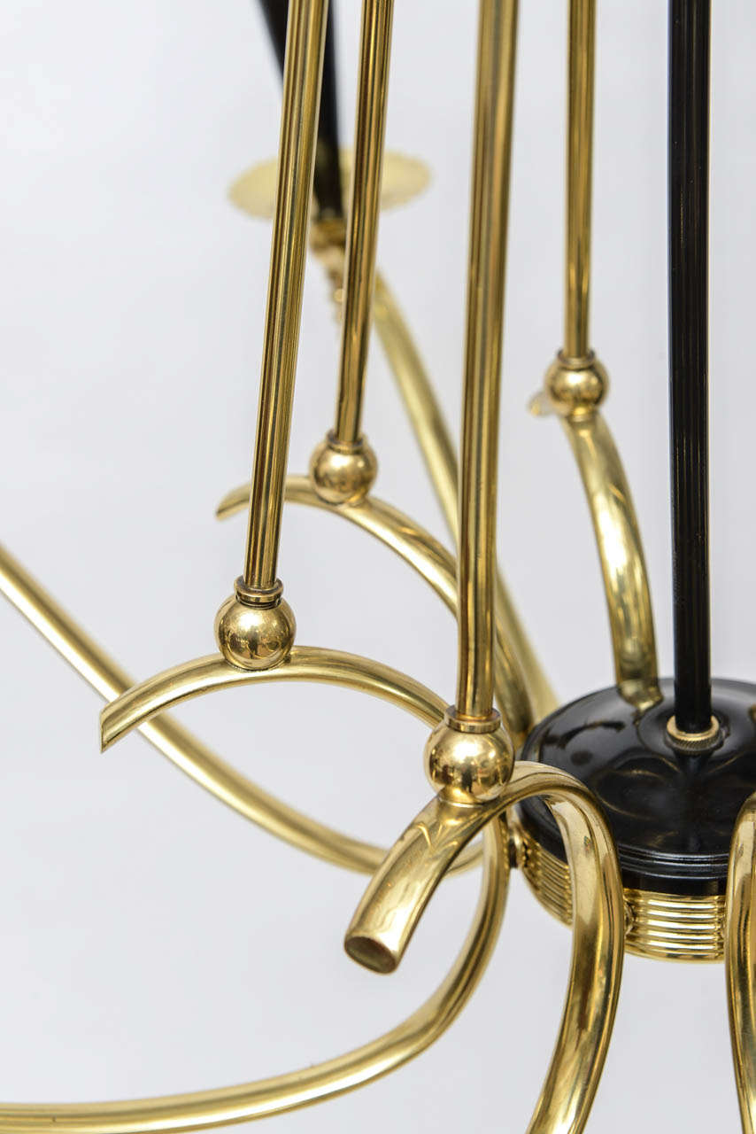 Mid-Century Modern Italian Brass Chandelier with Eight Arms For Sale 3