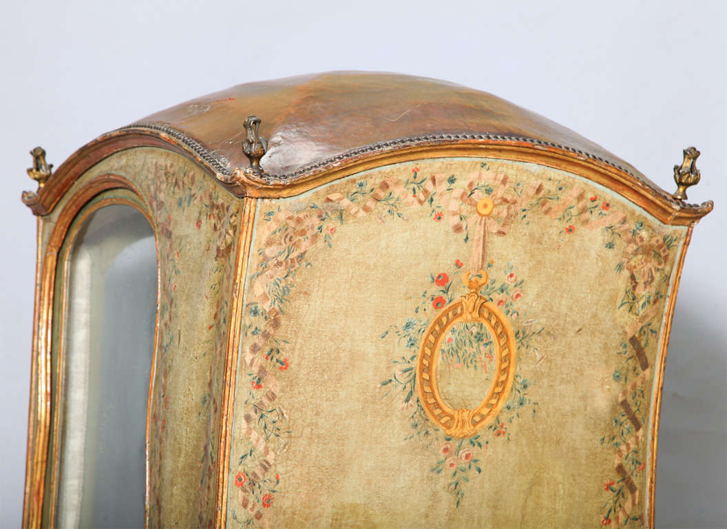18th C. Venetian Sedan Chair from the Estate of Tiziani 2