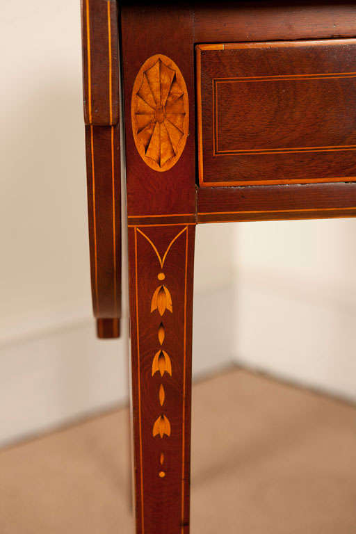 Mahogany Hepplewhite Pembroke Table