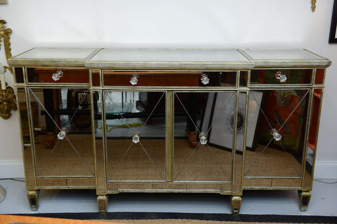 Buffet en miroir et Silver Gilt