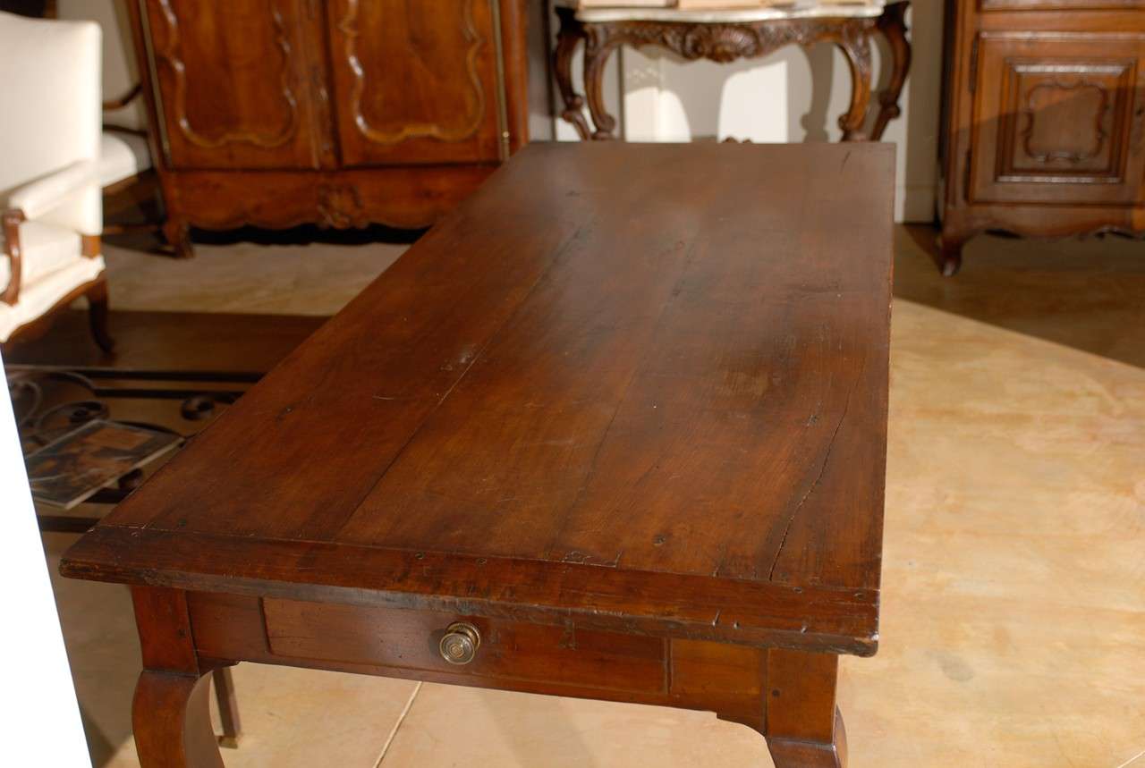 19th Century French Walnut Louis XV Style Farm Table with Cabriole Legs and Lateral Drawer