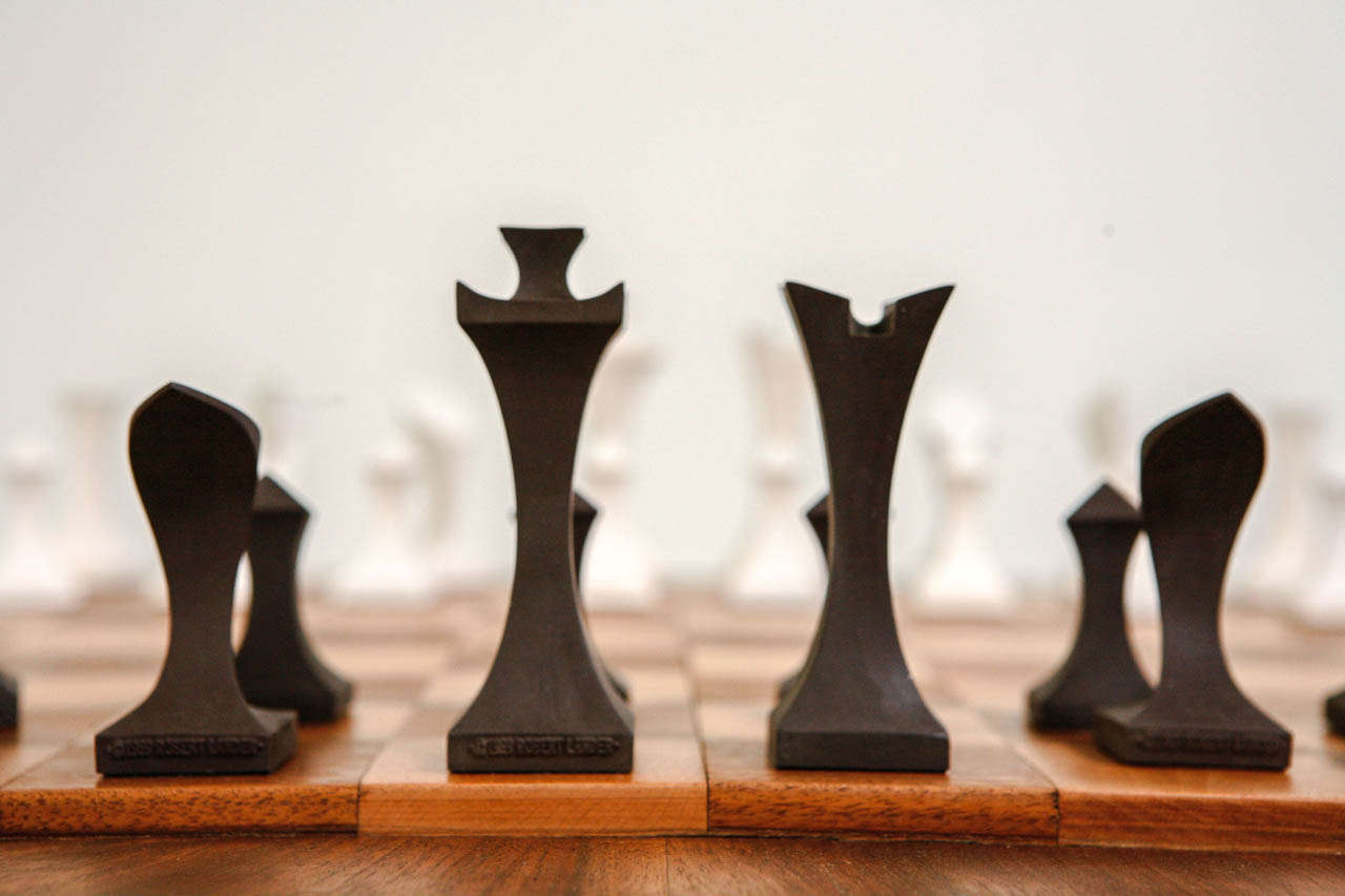 Modern Chess Set by Robert Lander 4