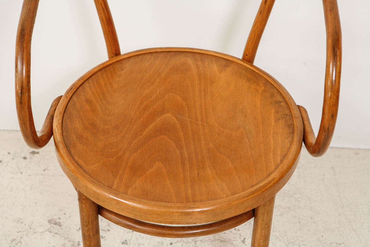 Set of 10 Thonet Chairs In Good Condition In Los Angeles, CA