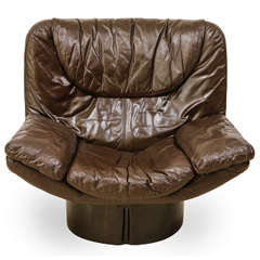 Lounge Chair by Comfort designed by T.Ammannati & G.P Viitelli
