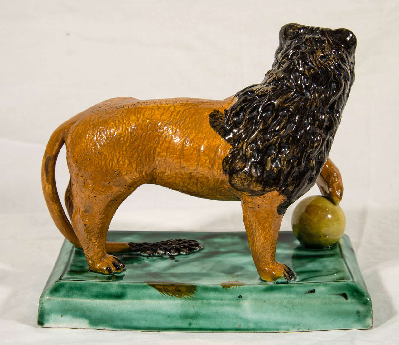 Staffordshire Lion Figurine In Excellent Condition In Katonah, NY