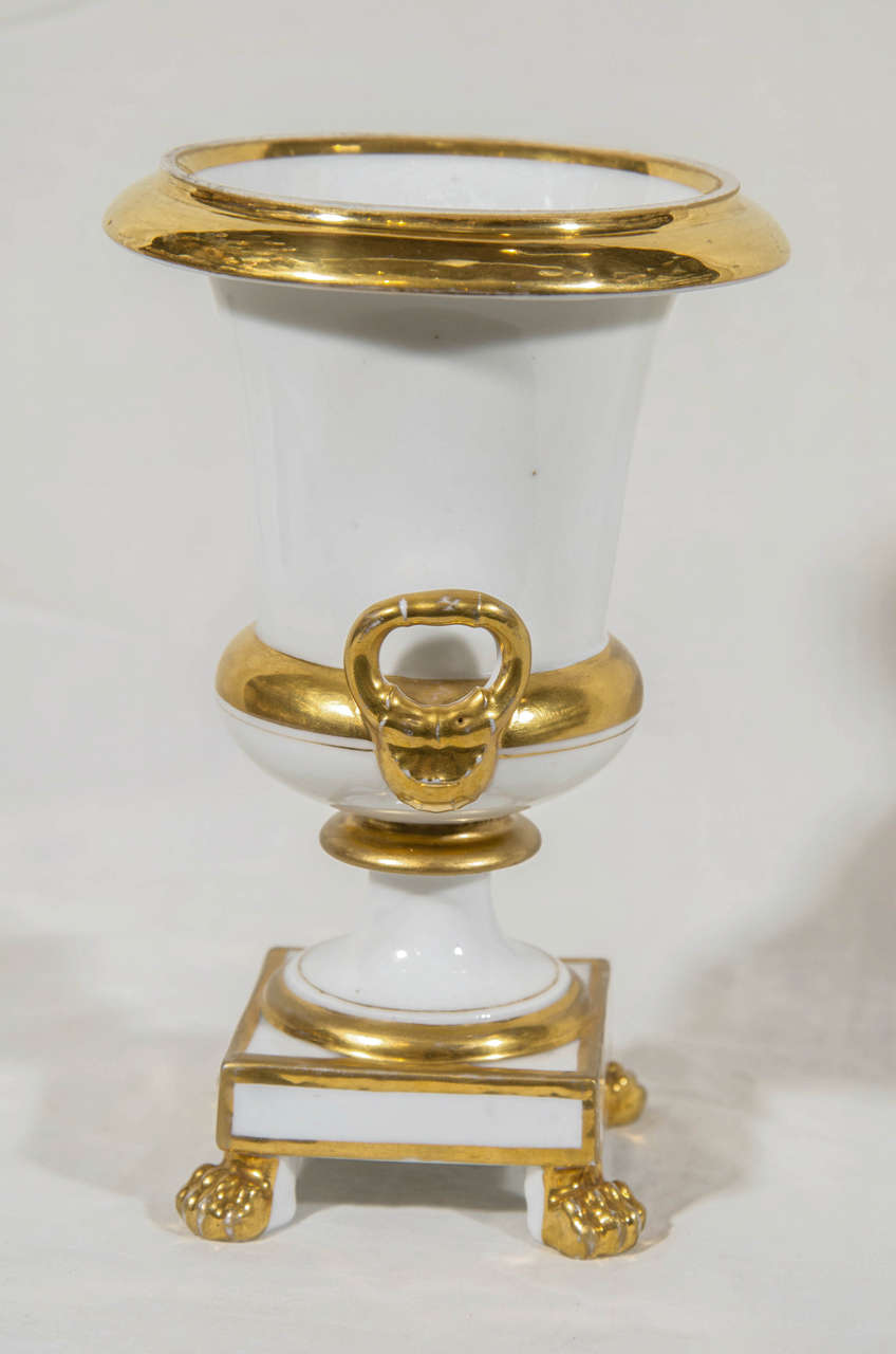 Neoclassical Pair of White and Gold Paris Porcelain Urns