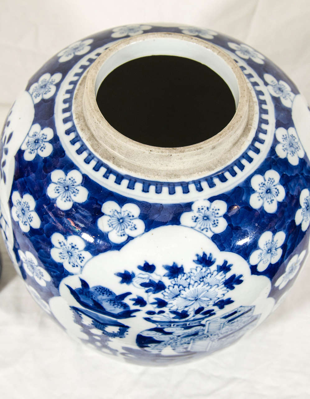 Pair of Chinese Xianfeng Blue and White Ginger Jars 1