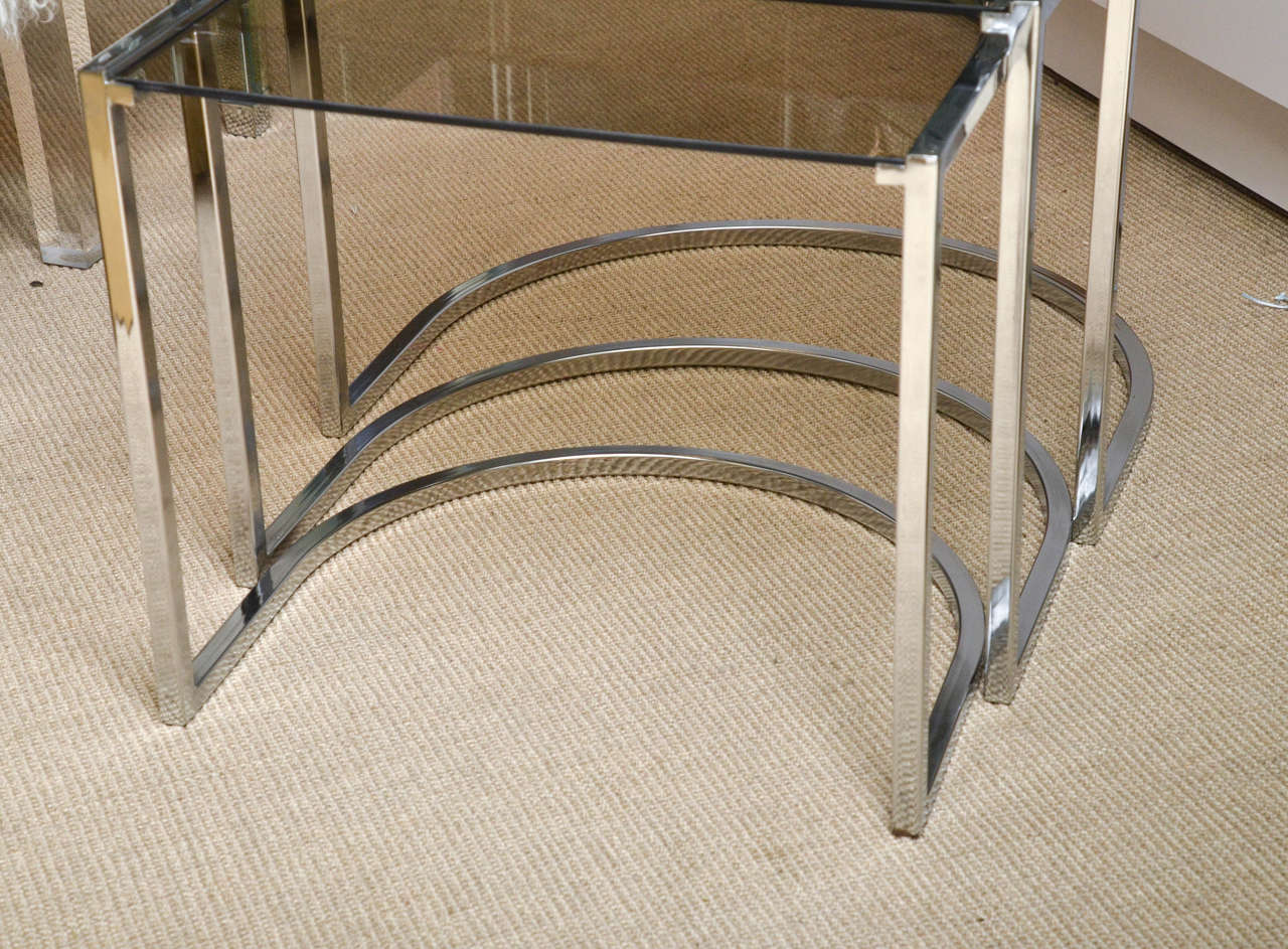 Mid-Century Modern Set of Three Mid-Century Glass and Chrome Nesting Tables by Milo Baughman For Sale