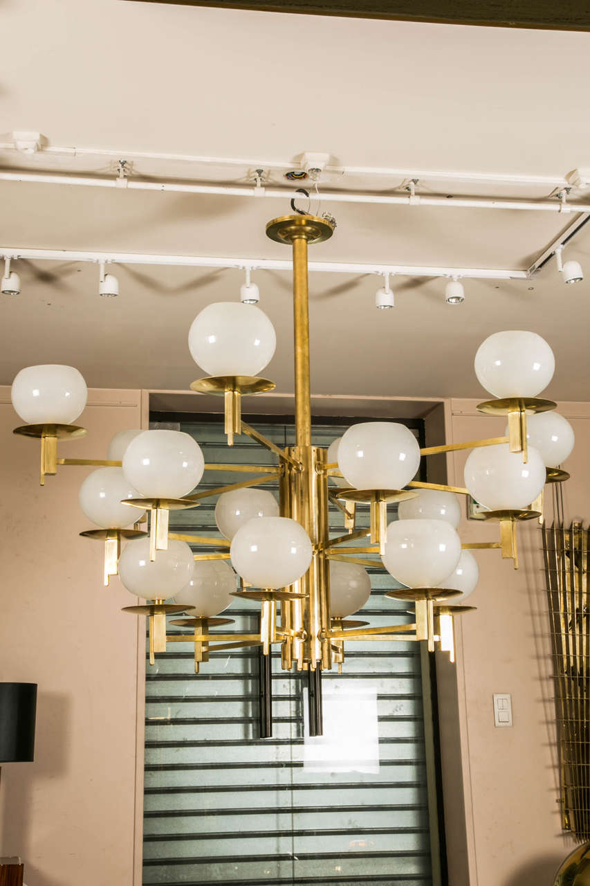 Vintage Chandelier For Sale at 1stdibs