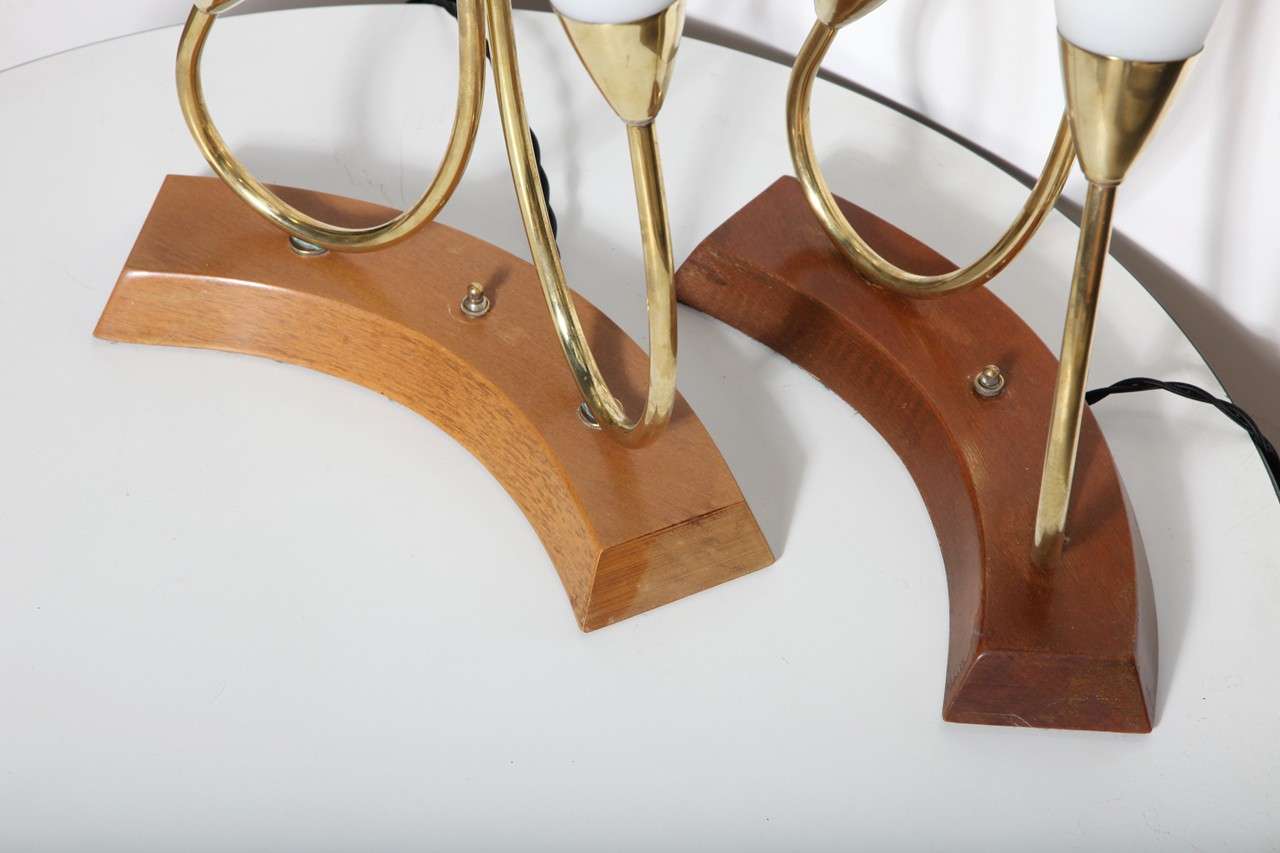 American Pair of Curved Mahogany & Brass Lamps with Four White Glass Teardrop Shades For Sale