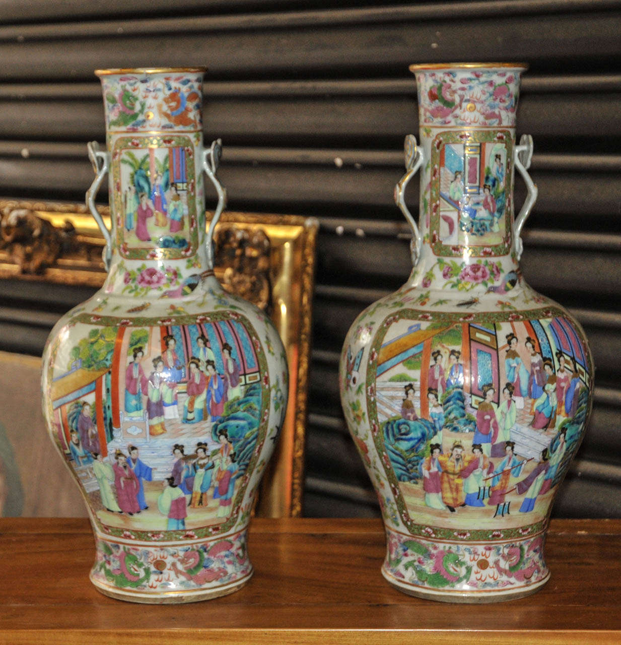 19th Century Pair of Large Chinese Vases For Sale 3