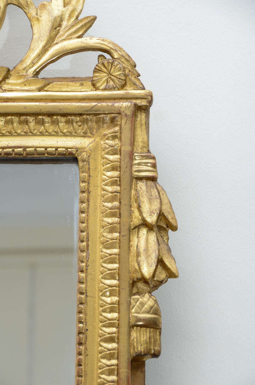 Giltwood End of 18th Century Carved and Gilded Wood Mirror For Sale