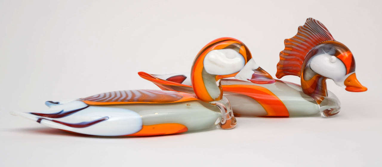 Christopher Ramsey is a master at creating animal forms in free from sculpted glass, the Duck Collection allows Ramsey infinite explorations of combining texture and color whilst also retaining a sense of humour, each piece is unique.