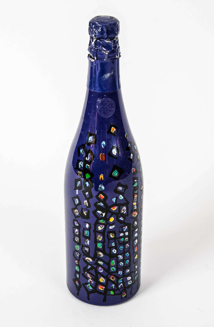 A unique (unopened) bottle of champagne from the Tattinger Collection created by the artist Vieira da Silva.
1983 vintage.
Original filling. 
Quantity: 0.75L.
 