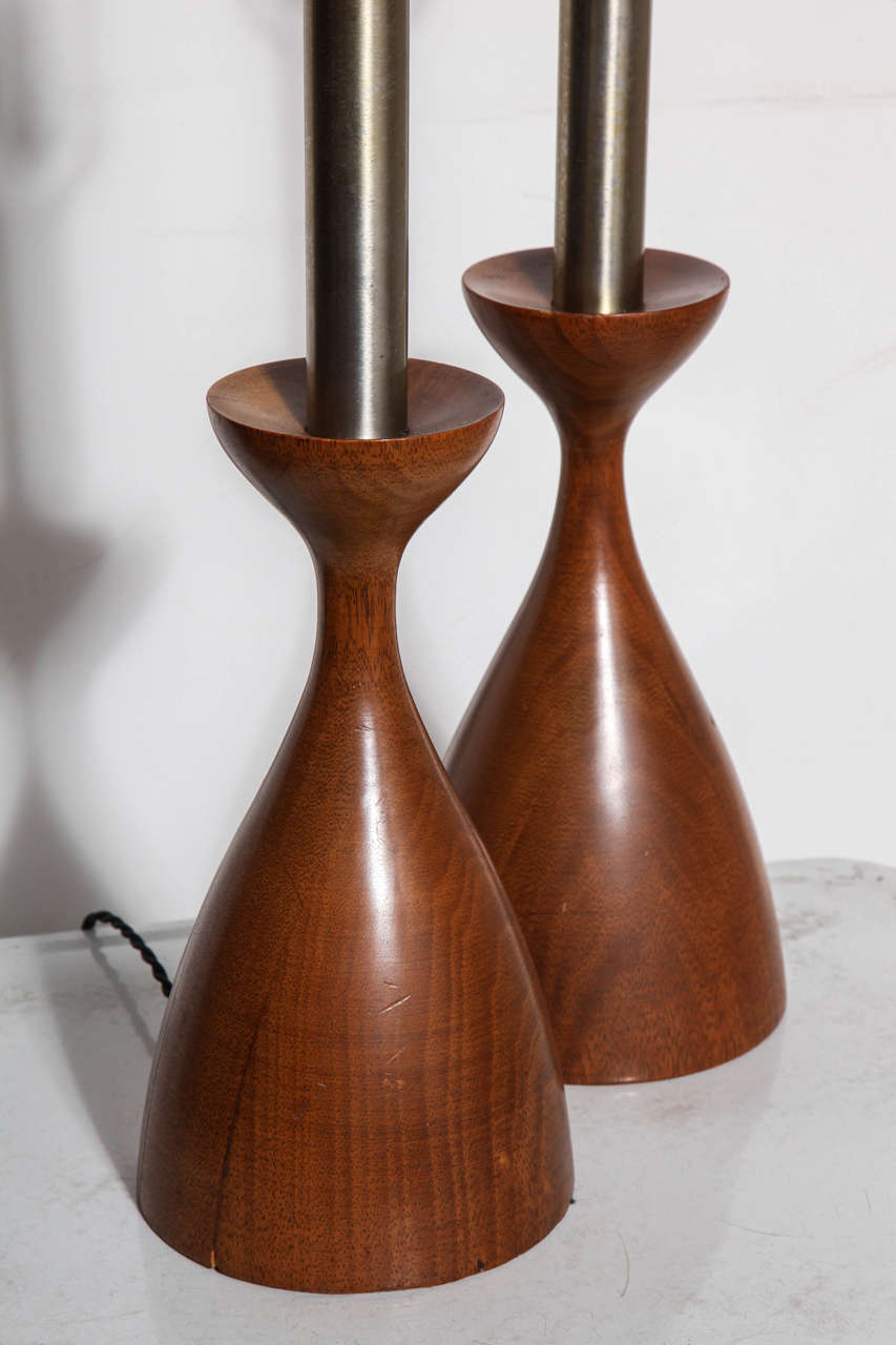 Pair Adrian Pearsall Style Turned Walnut & Brushed Steel Candlestick Lamps In Good Condition For Sale In Bainbridge, NY