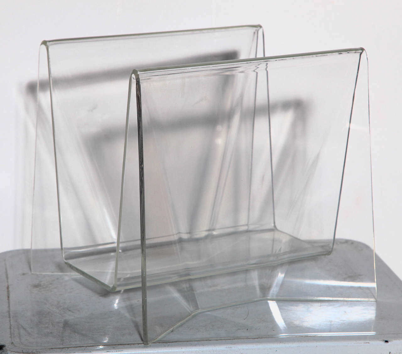 Neal Small Clear Lucite "Origami" Magazine Rack, 1970's For Sale at 1stdibs