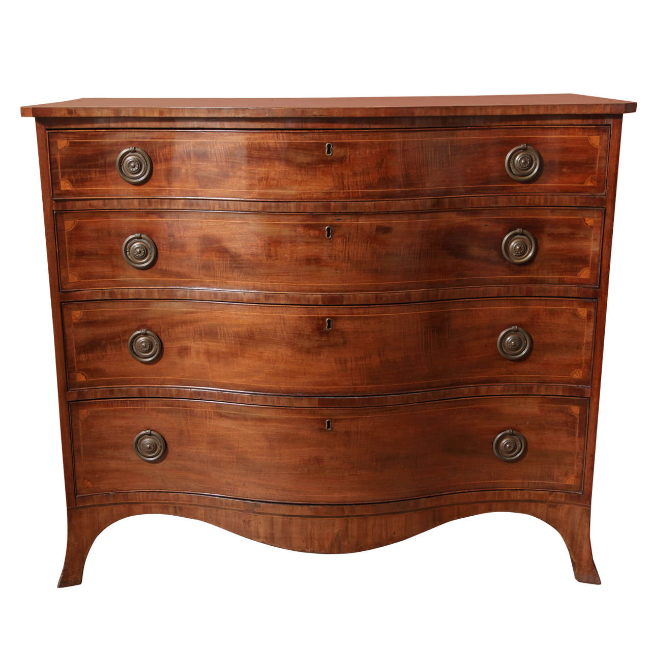 Hepplewhite Four-Drawer Chest in Mahogany with Serpentine Front, circa 1800