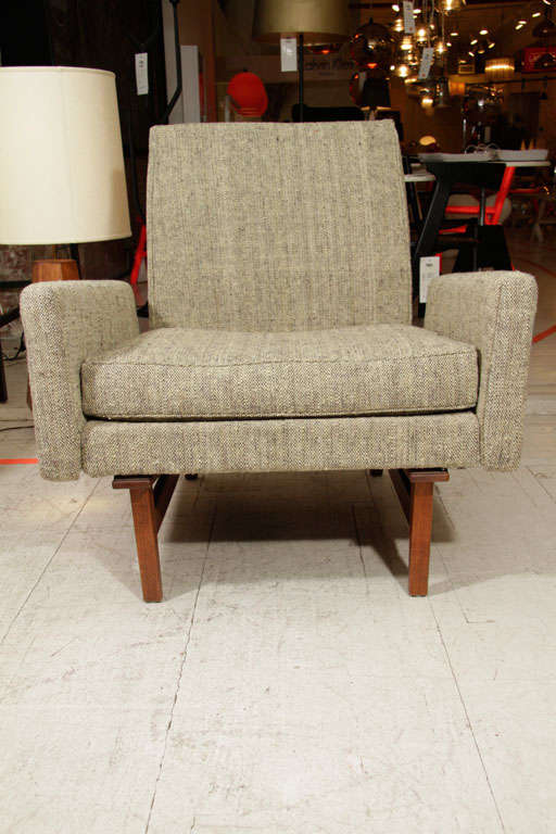 American Jens Risom lounge chair on solid walnut frame