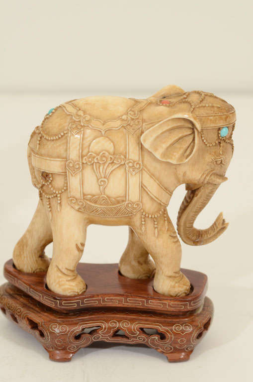 Pair of Chinese Ivory Elephants In Excellent Condition For Sale In New York, NY