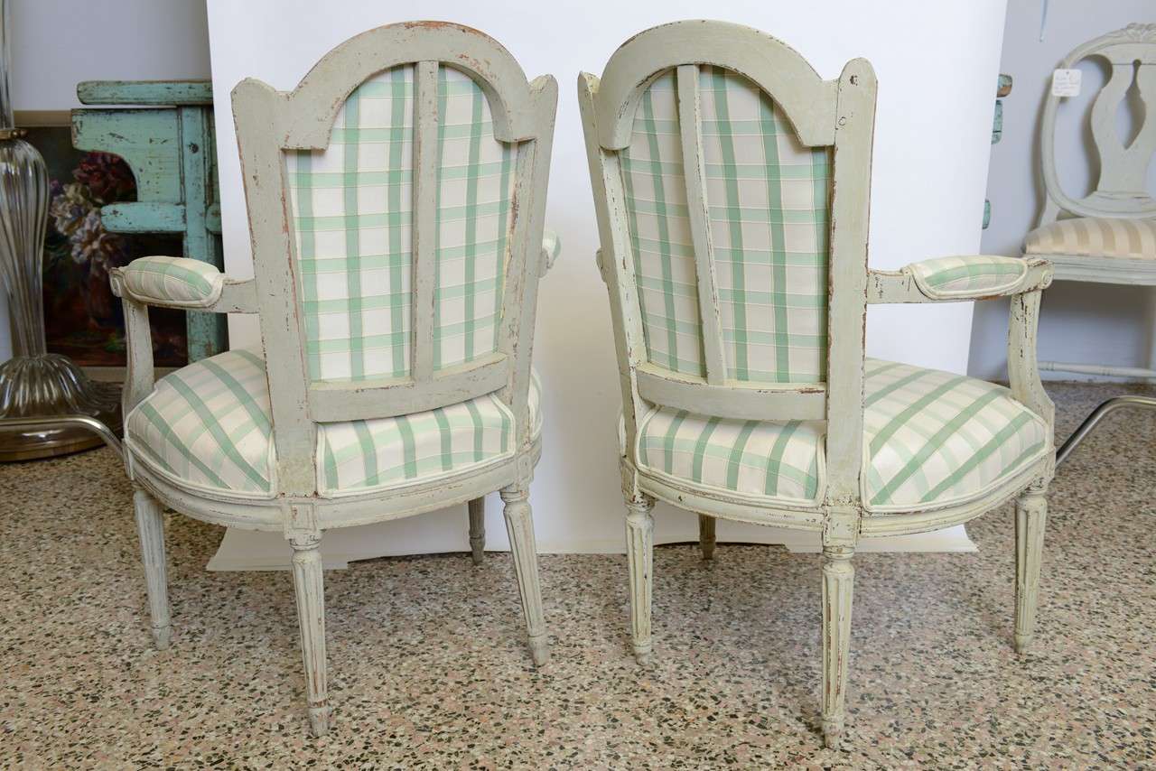 19th Century Pair of Antique Swedish Gustavian Painted Armchairs For Sale 2