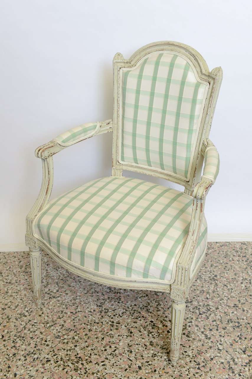 19th Century Pair of Antique Swedish Gustavian Painted Armchairs For Sale 3