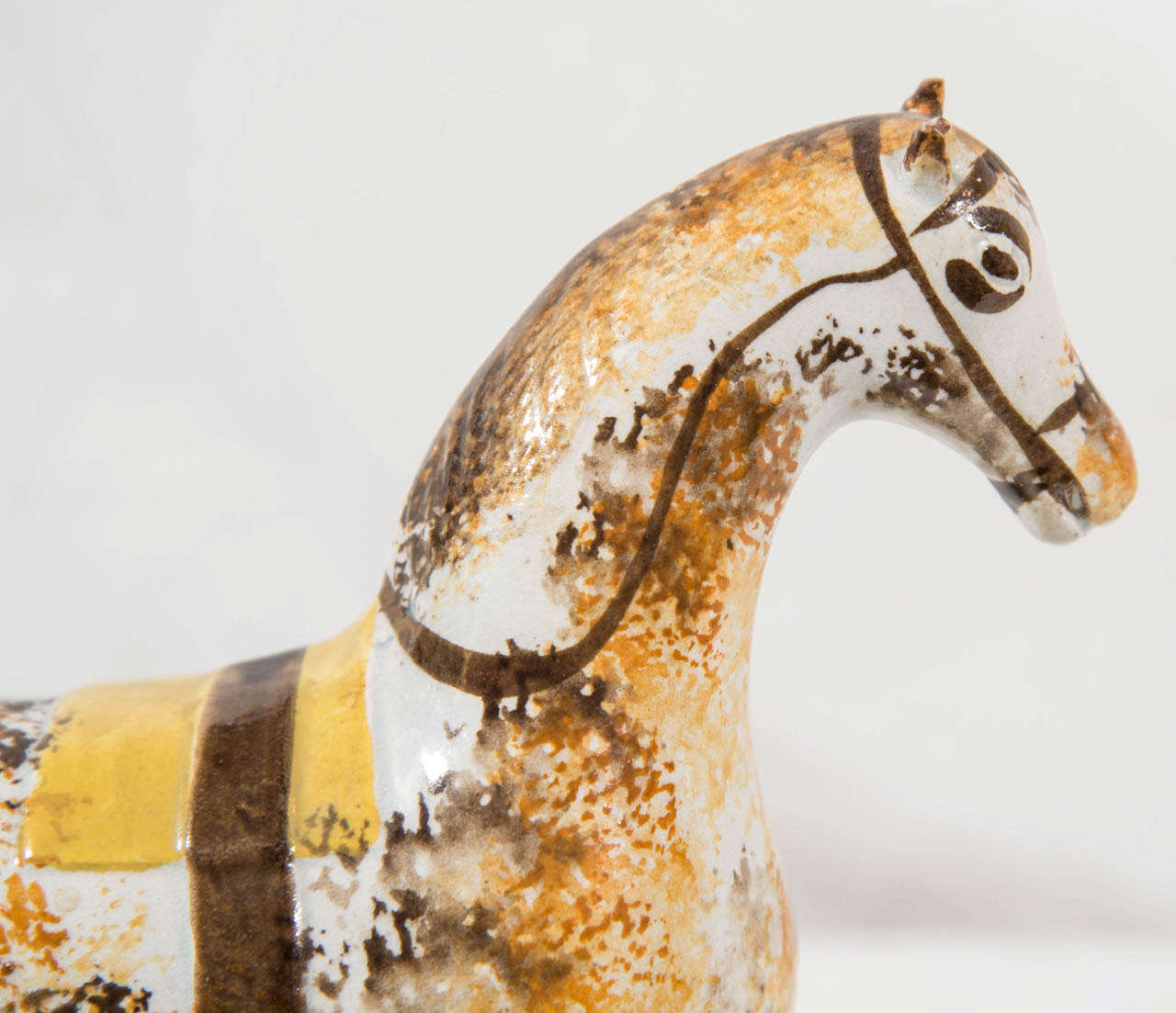 An 18th Century Pearlware Model of a Race Horse In Excellent Condition In Katonah, NY