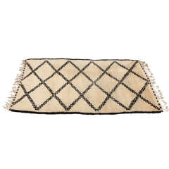 Vintage Moroccan Beni Ourain Rug Vintage Moroccan Beni Ourain Rug