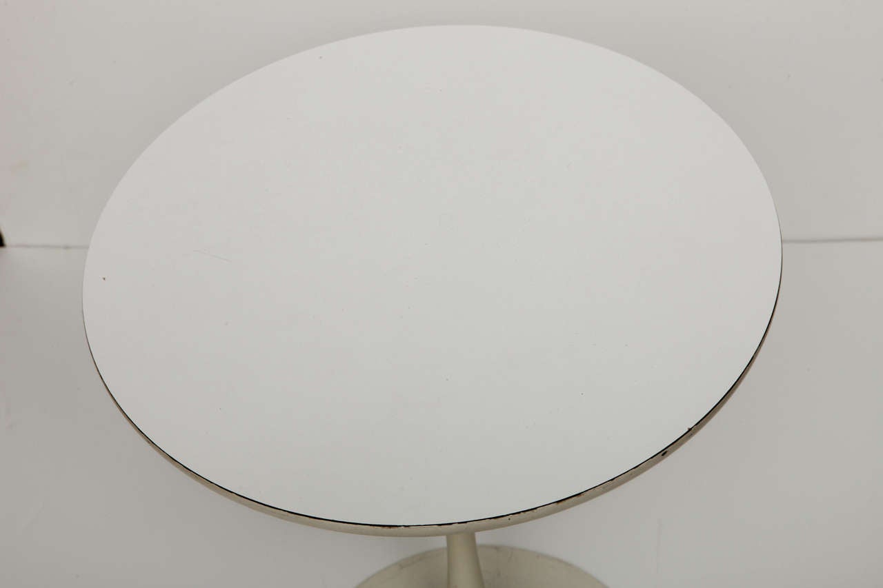 Side Table in the Style of Eero Saarinen, C 1960 In Good Condition In New York, NY