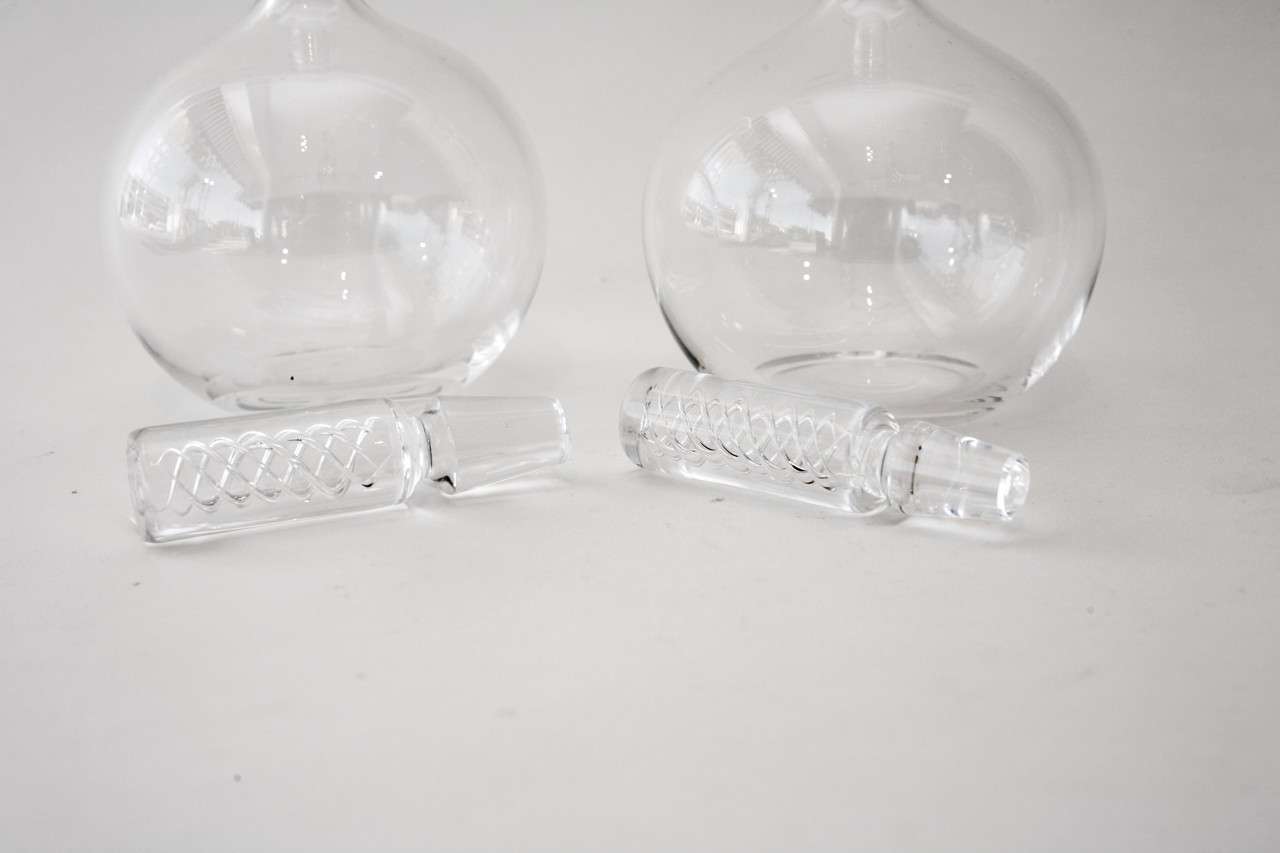 Spirit labels for decanters