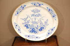 A Chinese Export Porcelain Platter