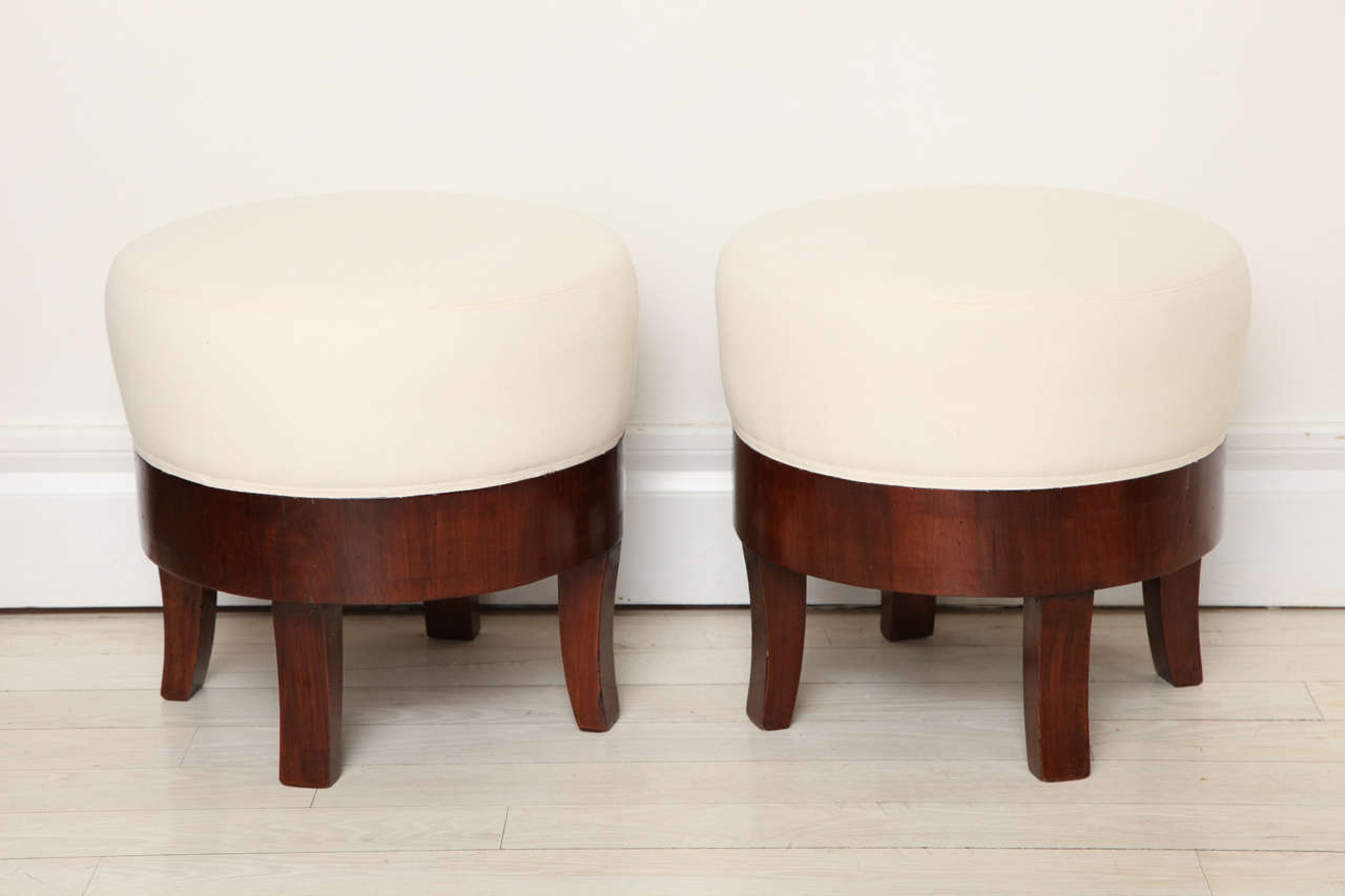 Pair of Round Upholstered Walnut Poufs, Italian, 1940s In Excellent Condition In New York, NY