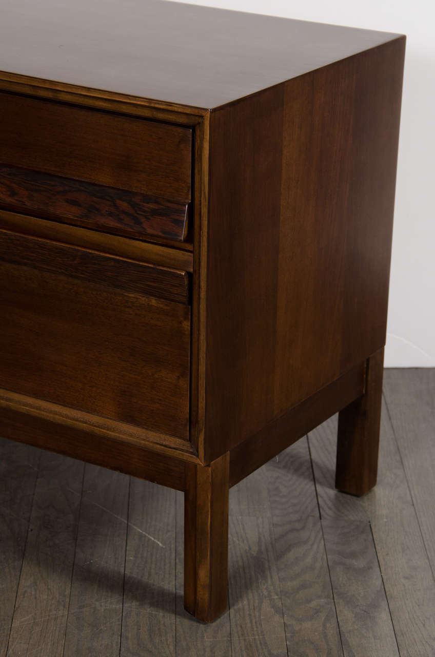 Pair of Mid-Century Modernist Night Stands or End Tables in Hand Rubbed Walnut In Excellent Condition In New York, NY