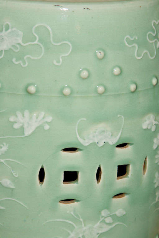 Porcelain 19TH CENTURY CHINESE GARDEN SEAT