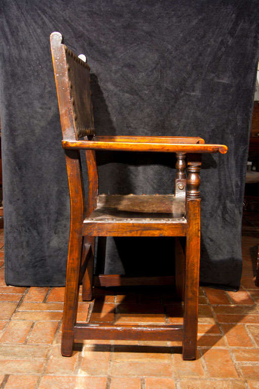 Set of 8 Leather Jacobean Revival Chairs In Excellent Condition For Sale In Woodbury, CT
