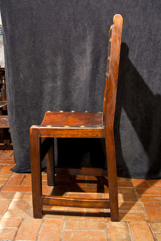 Satz von 8 Jacobean Revival-Stühlen aus Leder im Angebot 4