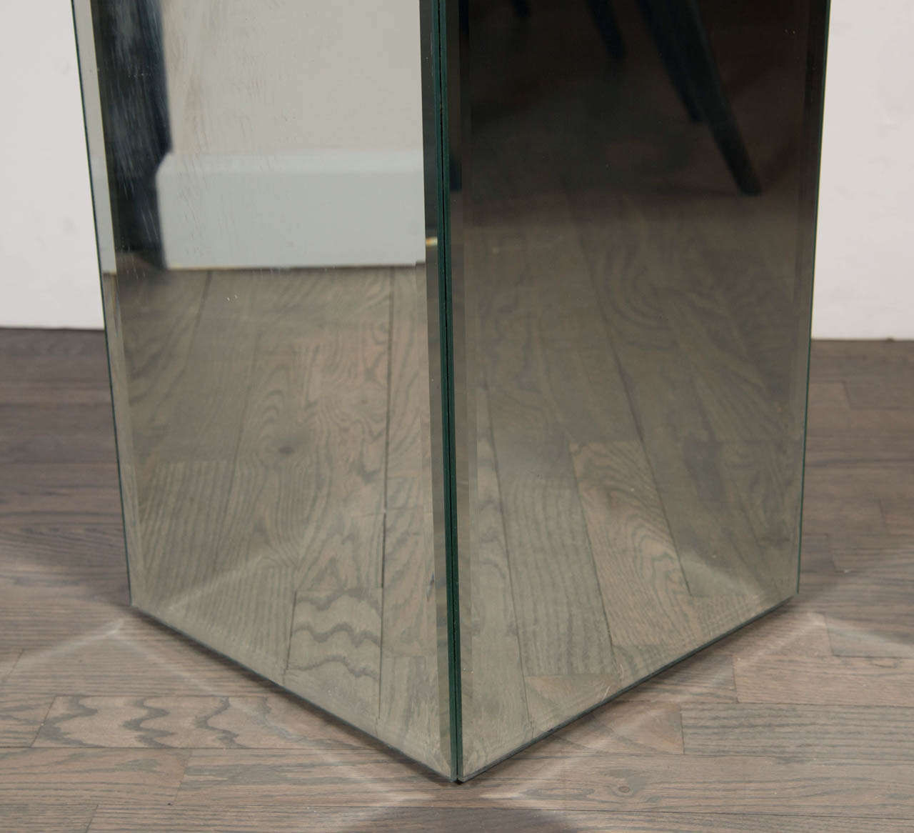 mirrored pedestals