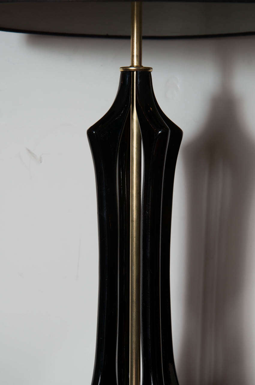 20th Century Mid-Century Modernist Sculptural Lamp in Ebonized Walnut and Brass For Sale