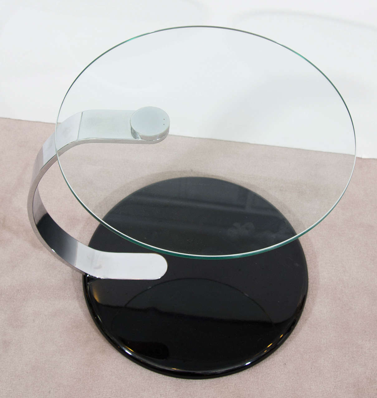 20th Century 1980s Pair of Circular Glass and Chrome Side or End Tables