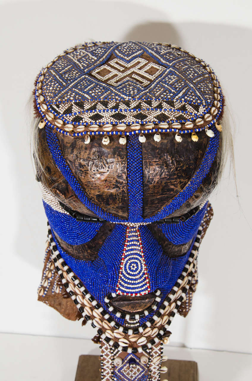 A Contemporary Beaded Kuba Mask or Helmet In Good Condition In New York, NY