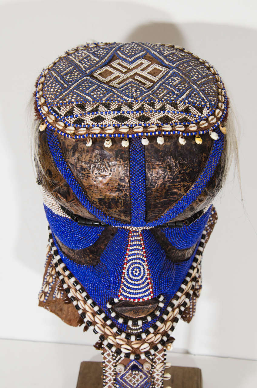 A Contemporary Beaded Kuba Mask or Helmet In Good Condition In Astoria, NY
