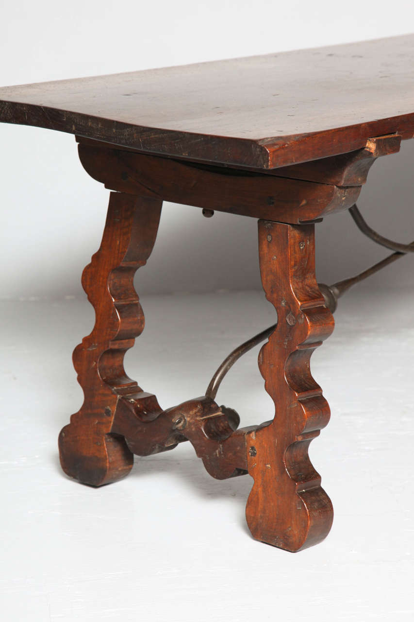 Spanish Baroque Walnut Low Table In Good Condition In Greenwich, CT