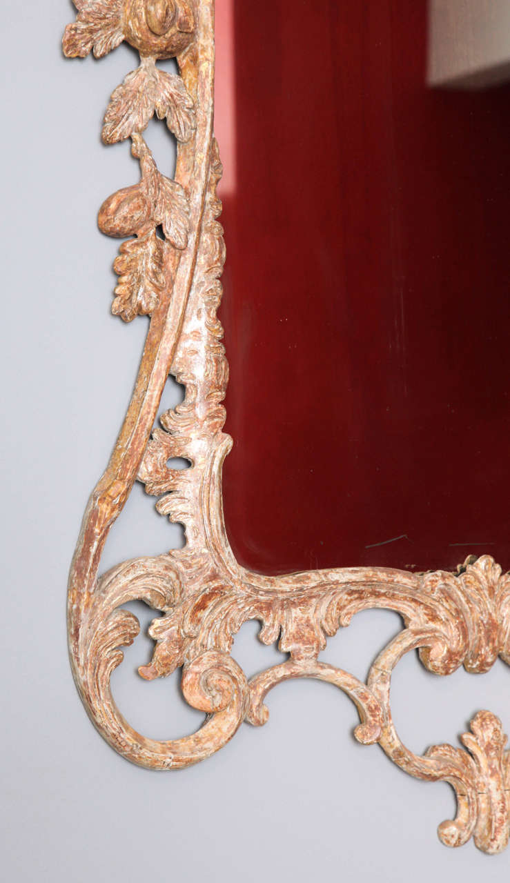 George III Carved Giltwood Mirror In Good Condition In Greenwich, CT