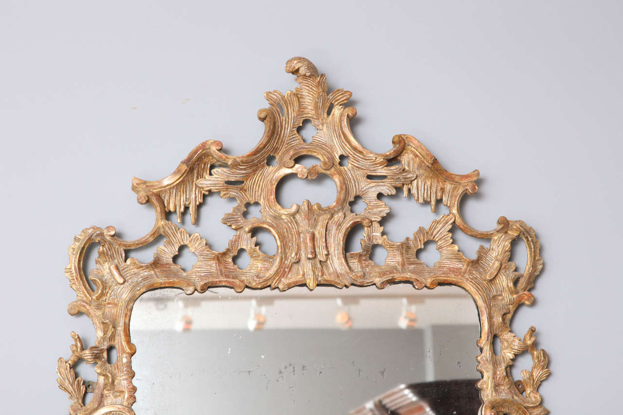 Anglais Miroir en bois doré George III en vente