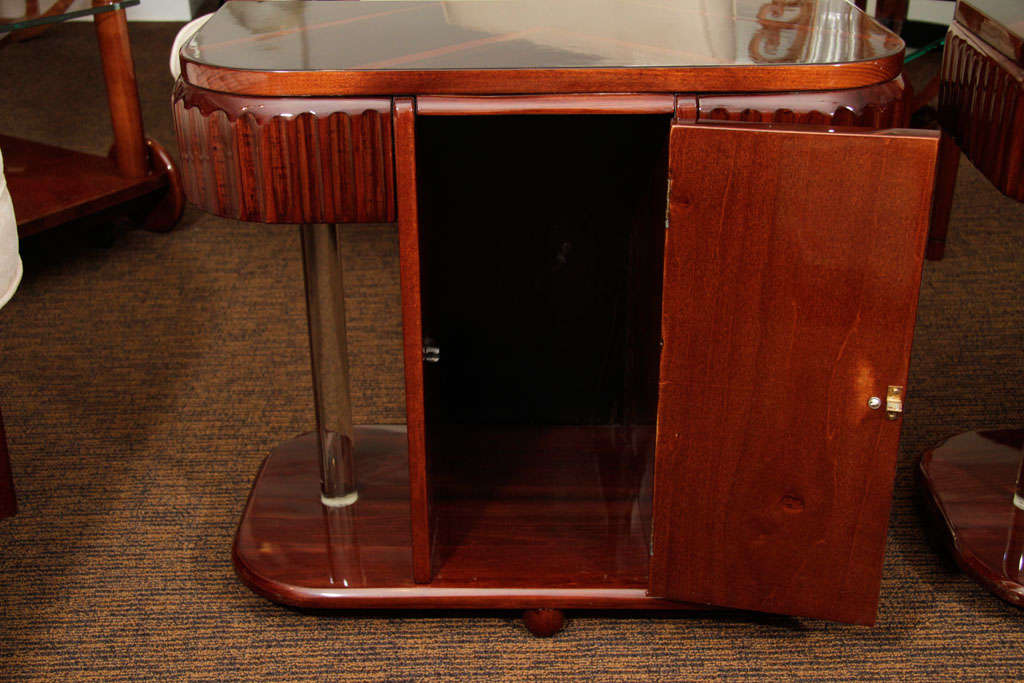 Glass Rod End Tables In Excellent Condition For Sale In Pompano Beach, FL