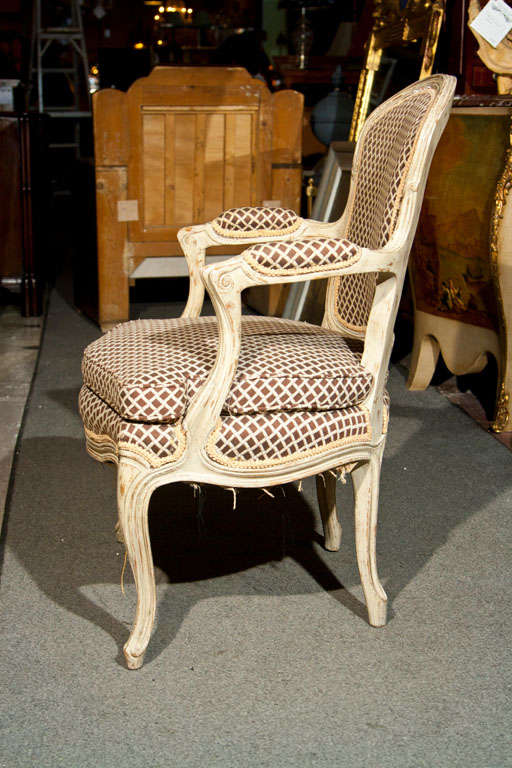 Pair of French Louis XIV Style Fauteuils In Excellent Condition In Stamford, CT
