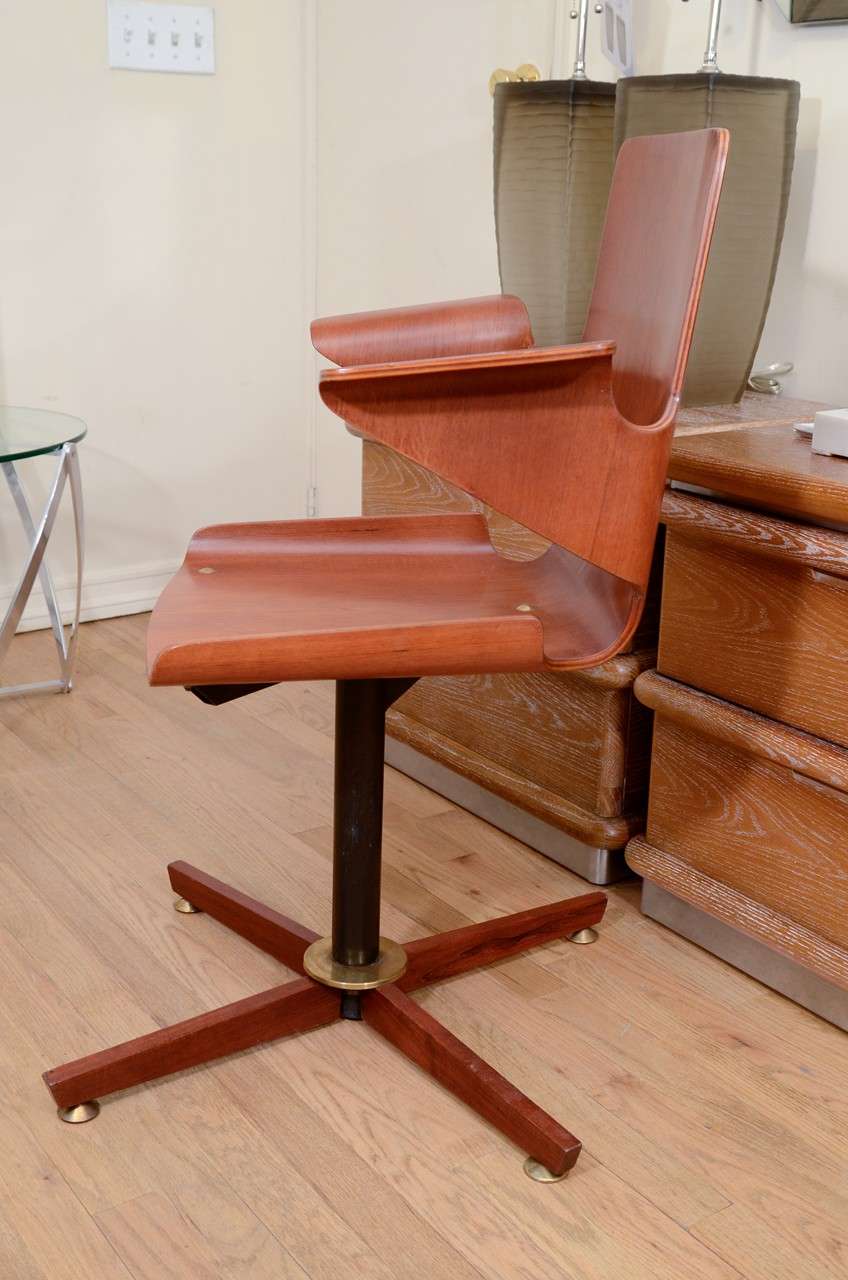 Bentwood Single bentwood and metal desk chair