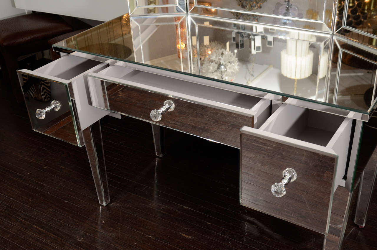 mirrored vanity table