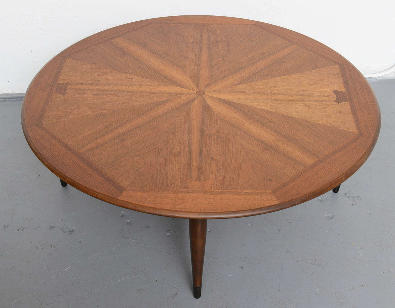 Mid-Century Modern Beautiful Inlaid Wooden Dove Tail Coffee Table by Lane 1960